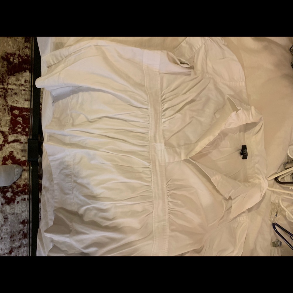 White short sleeve blouse